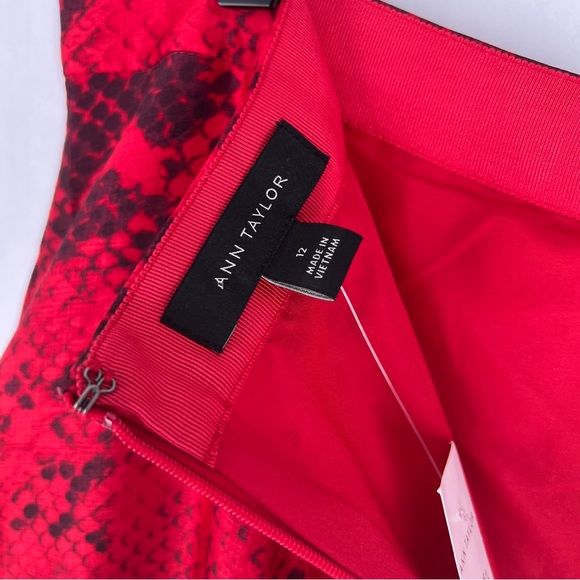 Ann Taylor Red Chiffon Snake Print Tiered Midi Skirt NWT‎ Size 12 - Picture 12 of 15